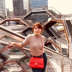 Meet your Posher, April
